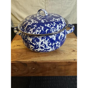 Charming‎ Blue and White Speckled Enamel Pot - Perfect for Home Cooking